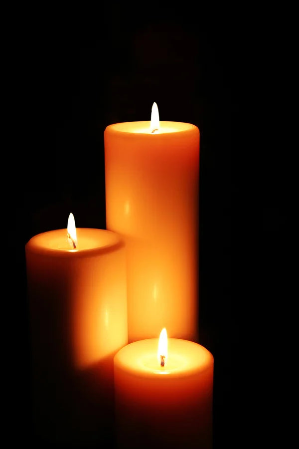 Here are some important safety tips for using candles and wax melts: